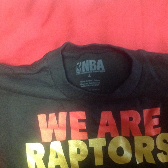 NBA Toronto Raptors tshirt - Picture 2 of 2